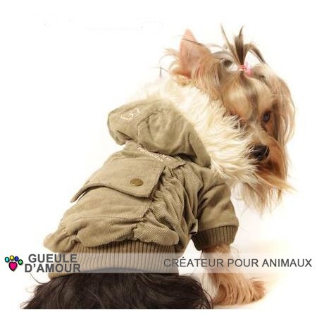 Manteau brun velour pour chien original avec poche sur le dos et capuche amovible chez Gueule d&#039;amour magasin en ligne france